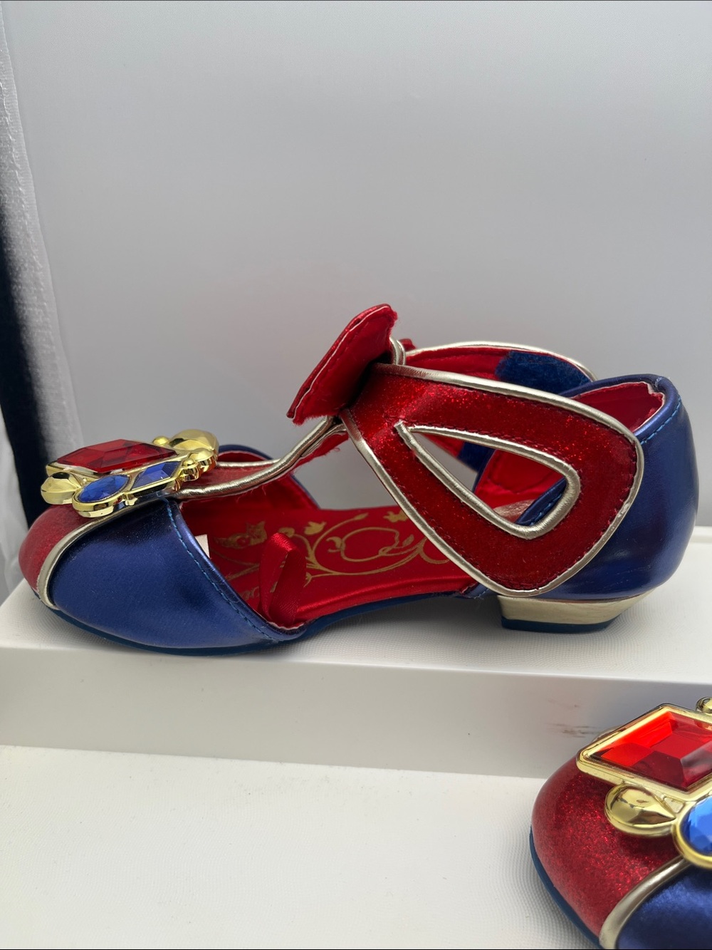 Disney Snow White Dress Shoes Sz 9/10 Red Blue Girls Princess - Picture 3 of 10